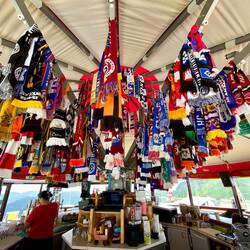 Hexenwirt Panoramaterrasse: Ich habe nachgefragt, es sollen 170 Schals sein