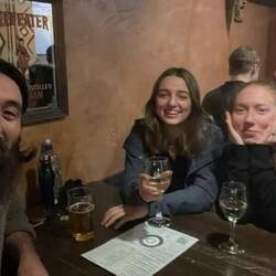 Maki, Violette et moi (pas tipsy du tout)