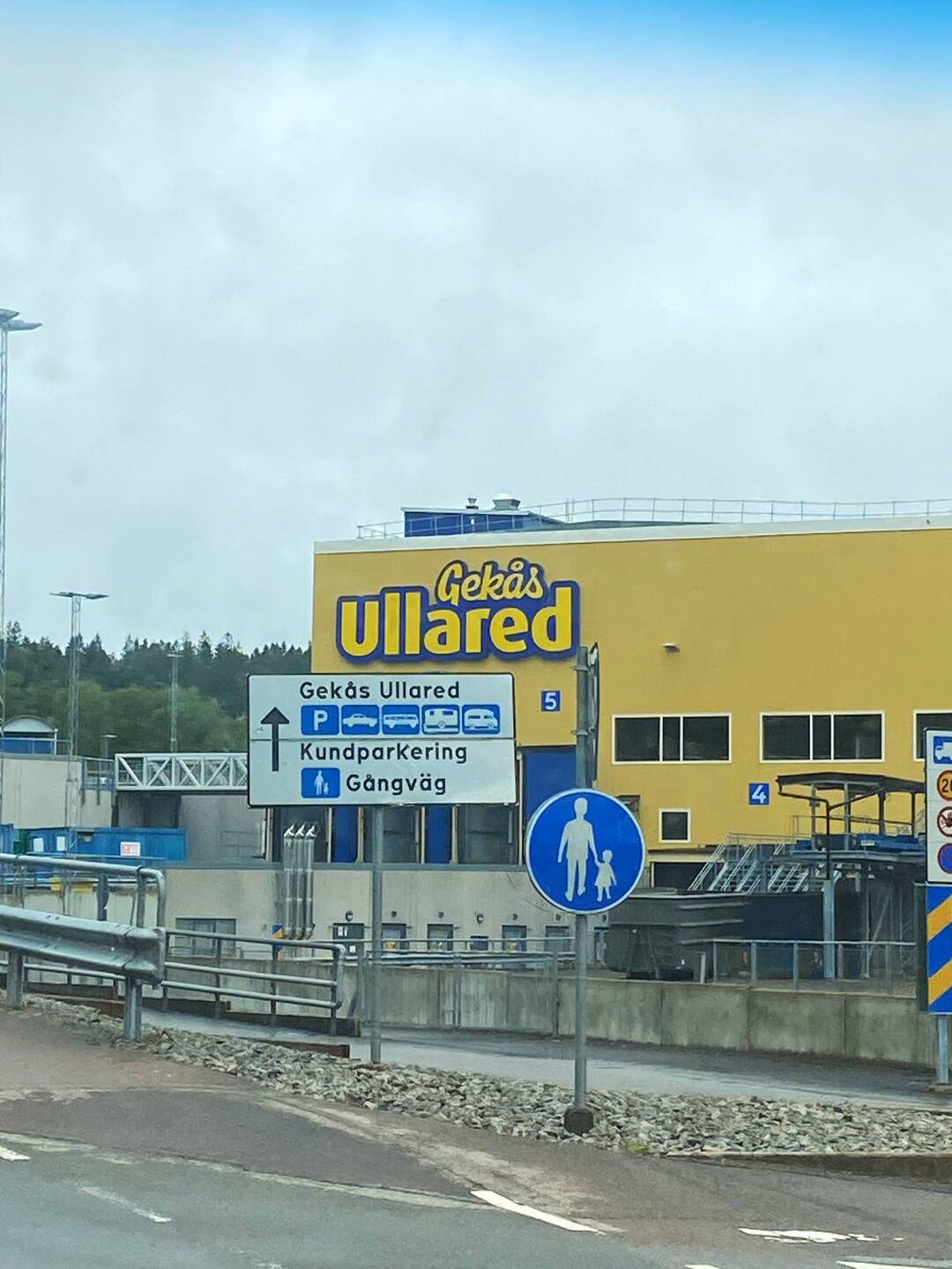 Gekås, world's biggest supermarket. Let's go shopping!