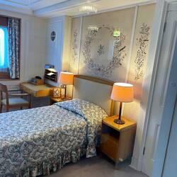 Queen Elizabeth's bedroom.