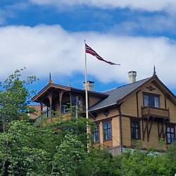 Schön alt und aus Hoz