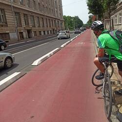 Sehr breiter Fahrradweg 👍