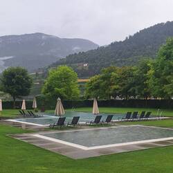 Pool bei Regen