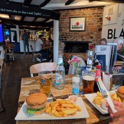 Yummy garden burgers at The Black Star