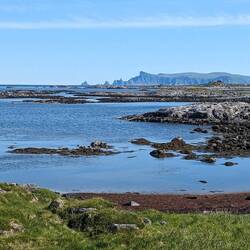 Auf der rechten leicht schiefen Spitze waren wir gestern Abend 😀