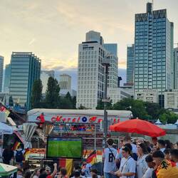Eindrücklich - die Skyline und das Schweizer Team! Chapeau...