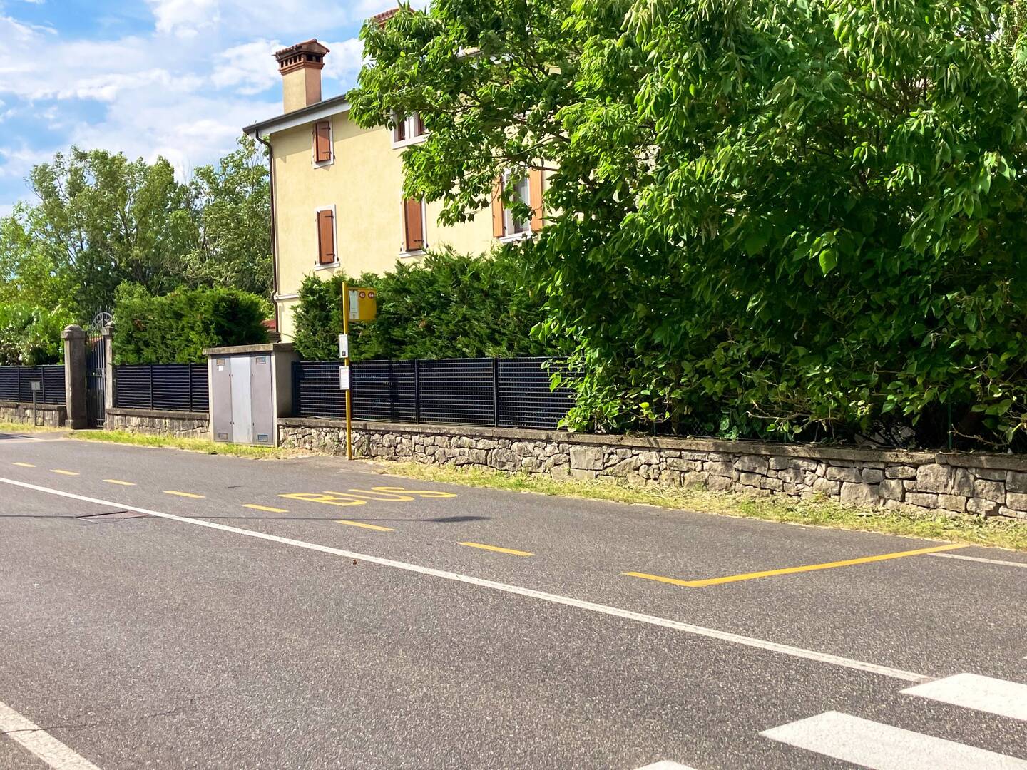 Bushaltestell bim Campingplatz, für Buss 44 nach Triest