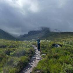 natürlich sind wir nicht den langweiligen Touriweg hochgestapft. Nach Empfehlung der Locals...