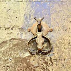 We noticed this door knocker and liked it...near the bullring.