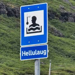 Heiße Quellen und die Möglichkeit sich aufzuwärmen gibt es auch