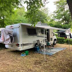 üses Plätzli, eis vo ??? aber üses.