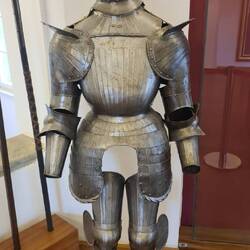 Medieval armour. Where's his thighs gone?