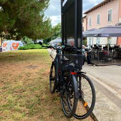 Bi dem Velo-P hend's üs mit de Polizei droht...also wiiter is Centro