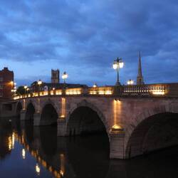 Worcester Bridge at night
