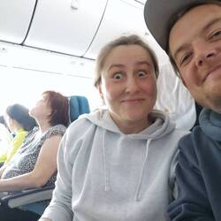 Flieger 1: 11,5 h und eine Person ist richtig aufgeregt