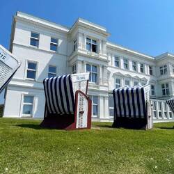 Schick, diese kleinen Villen direkt an der Promenade!