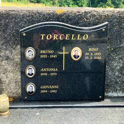 au do de italienisch Iifluss erkennbar (urspr. vevezianischi Herrschaft gsi)