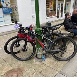 unsere krassen Bikes😅