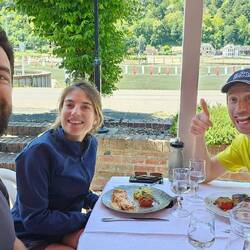 Déjeuner au bord de la Seine