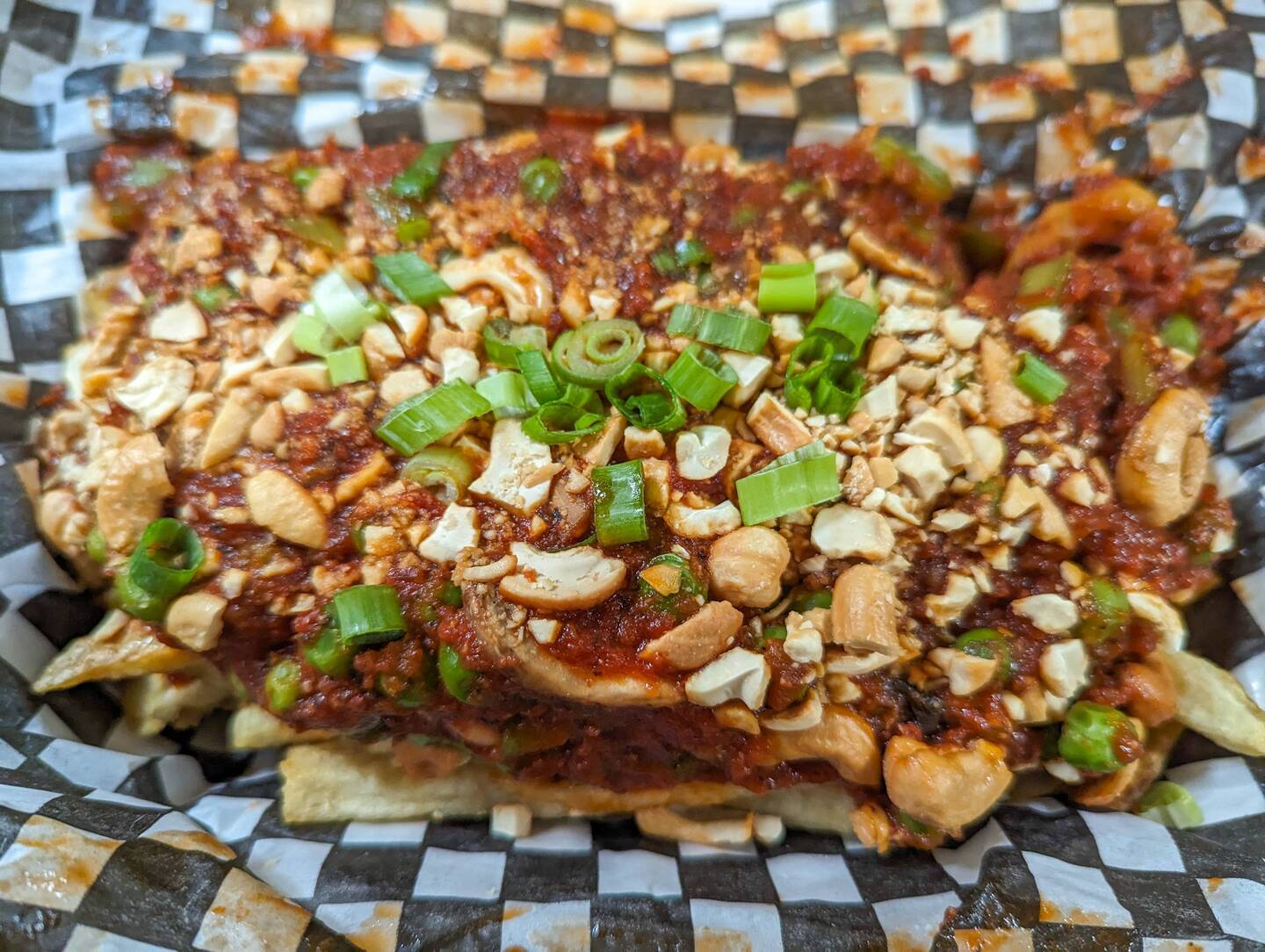 Da sieht man ja vor lauter Soße die Pommes nicht...lecker wars