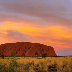 Uluru @ Sunset ... panorama @ 6:24p — U-KTNP, NT.