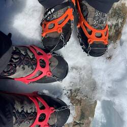 Abwärts geht's mit Steigeisen