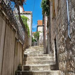 Of course there's more alleyways in Cavtat