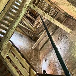 Den Campanile erklimmen. 257 Stufen (Holzlättli)