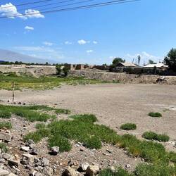 Bei gutem Hinschauen erkennt man den Fussballplatz