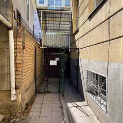 Im Keller befindet sich ein Trekking Büro