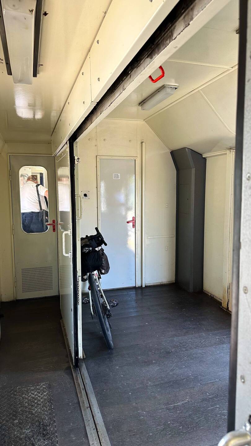 Treksau nun alleine im Zug