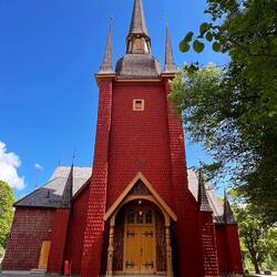 Eine der schönsten und größten Holzkirchen in Mittelschweden