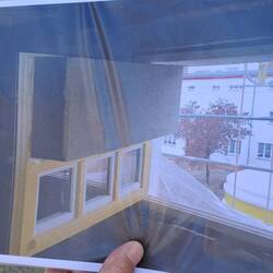 ...und reißt dabei die Dämmung heraus, die für die Drehung schräg zugeschnittenen eingesetzt wird