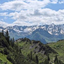 Blick auf die Verwallgruppe, mit ziemlich viel Schnee 😐
