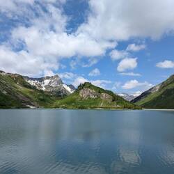 Spuller See, randvoll