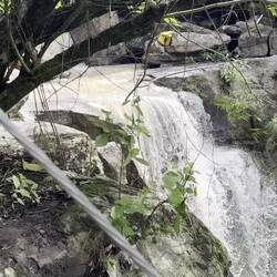 Manu musste das Seil mit der linken Hand hochführen, damit es mitläuft