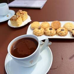 Cookies and chocolate sauce