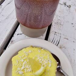 Pause im nahen Cafe'