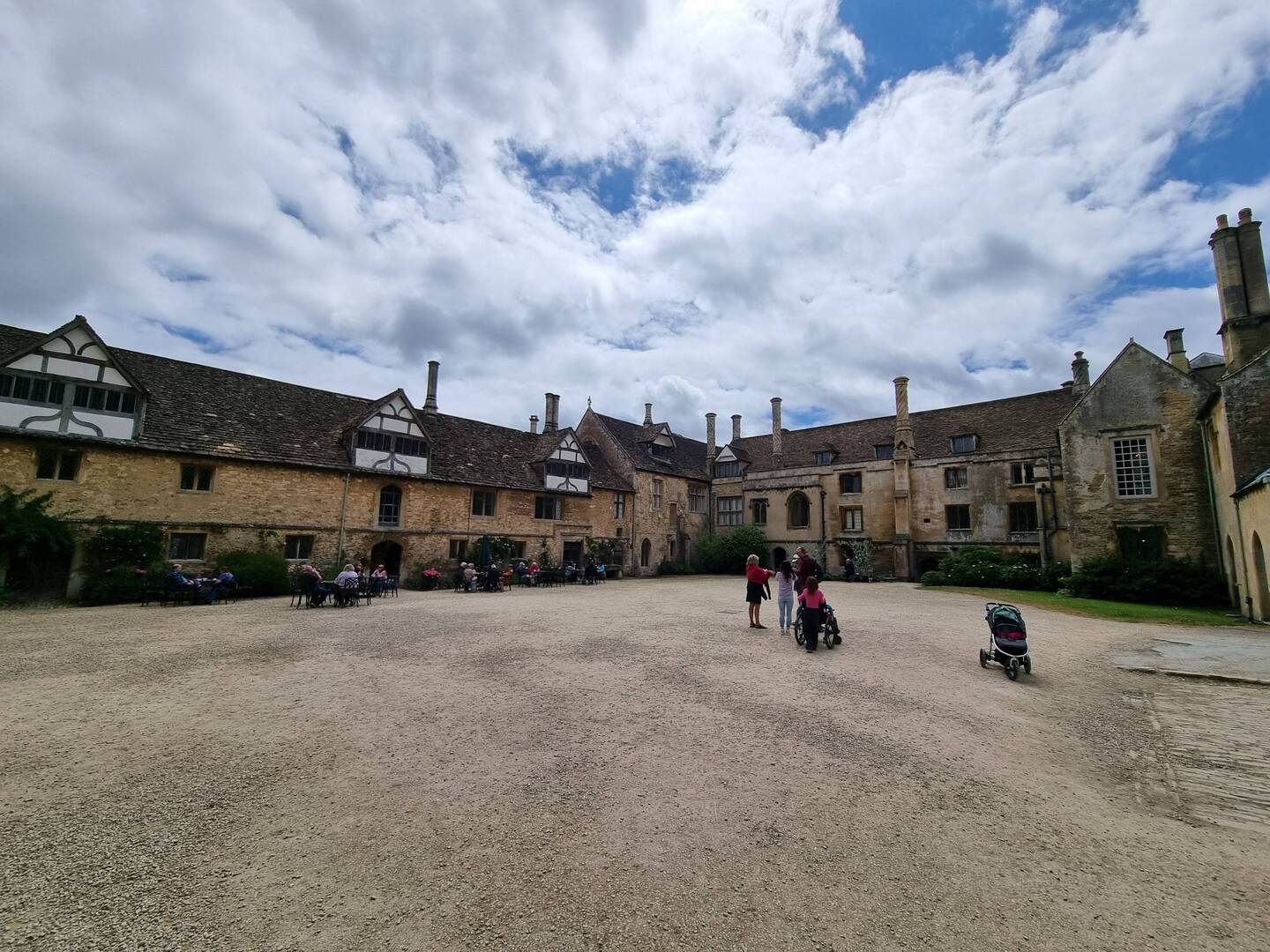 Lacock Abbey binnenplaats