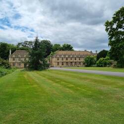 Stallen ed Cortham Court
