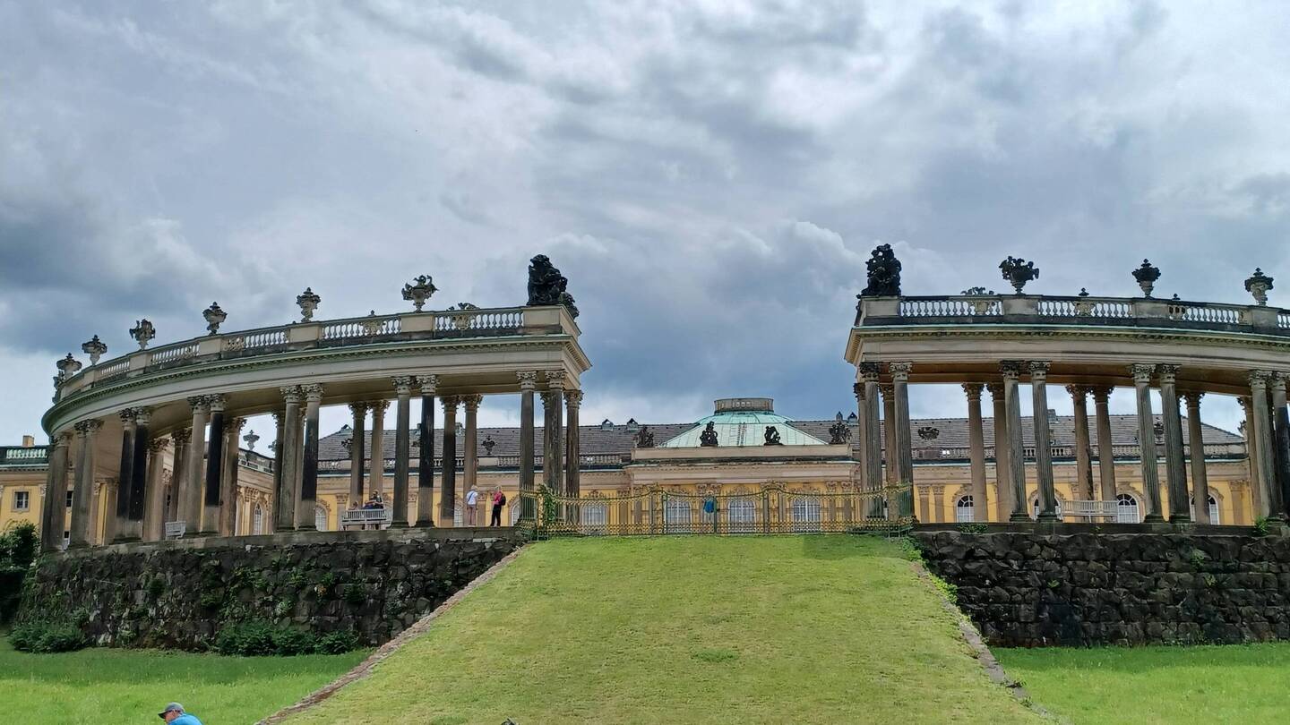 Hintersseite vom Schloss