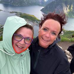 Dank einer Norwegin haben wir gemeinsam das geschafft. Wir haben uns gegenseitig unterstützt. 😊