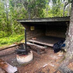 Shelter mit Feuerstelle 😊