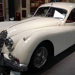 Jaguar XK140. Wie ich finde eines der schönsten Autos die es so gibt