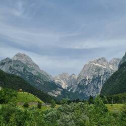 Drive to waterfall kozjak