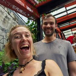 Wir auf der berühmten Rolltreppe