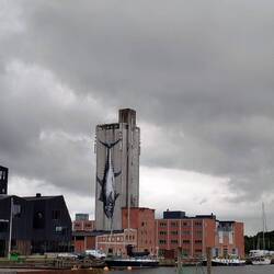 Alte Fabrik im Hafen