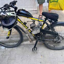 Fahrrad-Moped?!