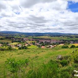 Blick runter nach Saugues