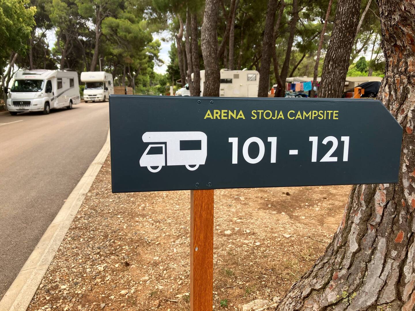 Mir verlönd die Campsite; Uufruume, Packe, WC-Tank und Grauwasser lääre, Zahle...do videnja